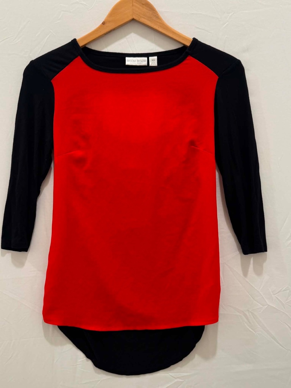 Bisou Bisou Michelle Bohbot Red and Black Raglan 3/4 Sleeve Top Women XS